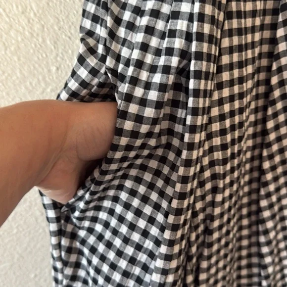 NWT TOPSHOP Gingham Plaid Black/White Puff Sleeve Tulip Wrap Dress - Picture 6 of 7